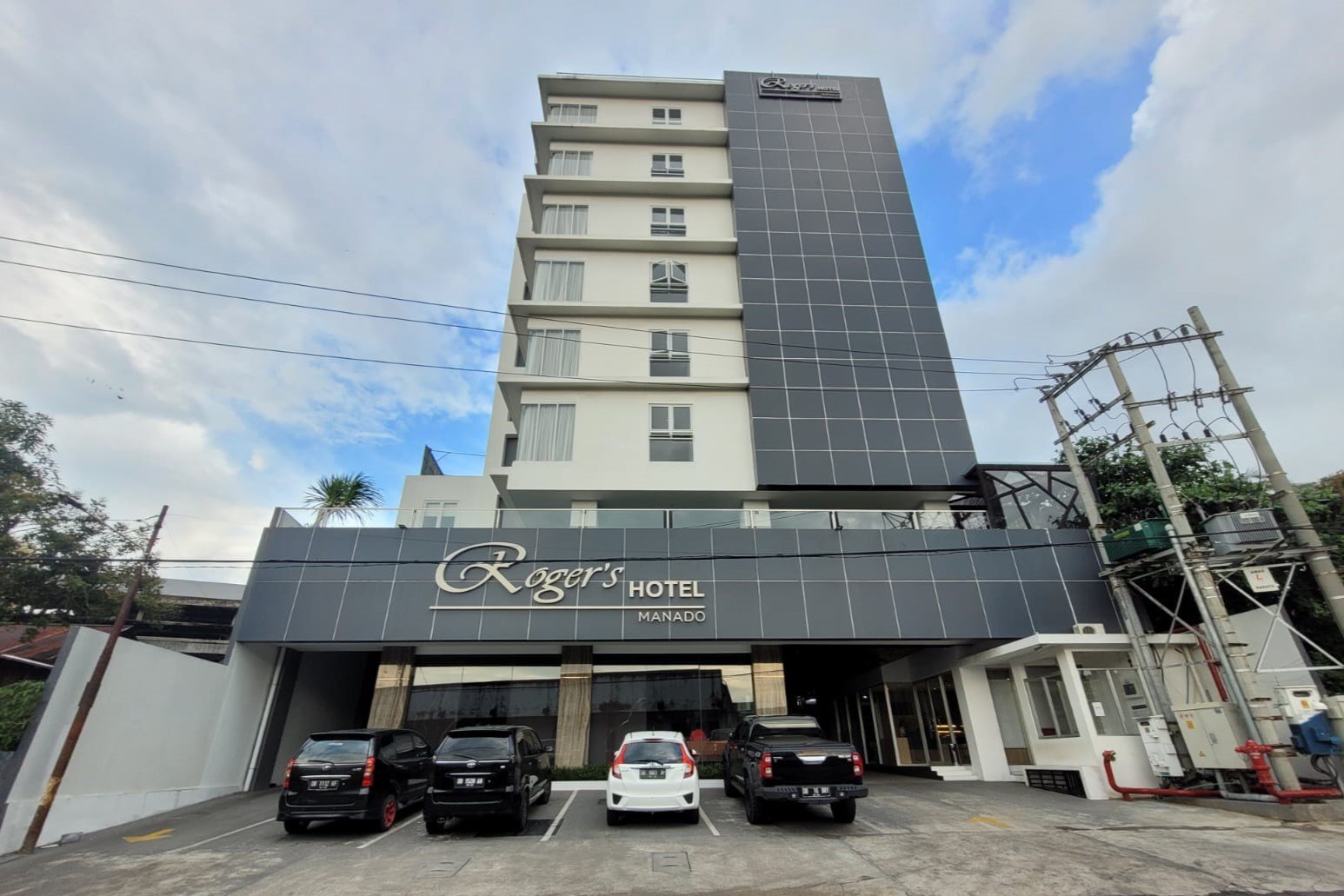 Roger’s Hotel Manado, Hotel Dengan Pemandangan Menawan Dan Miliki ...